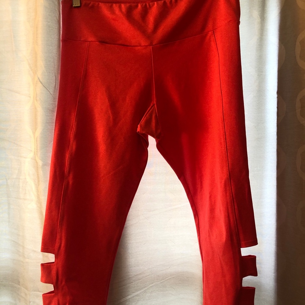 Cropped cut out leggings